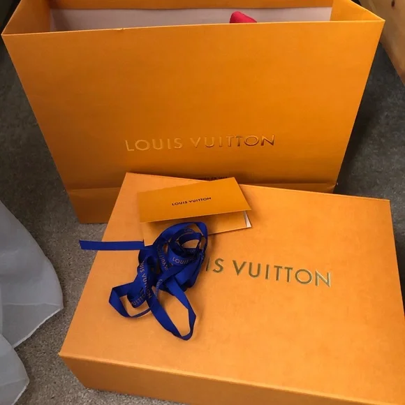 SOLD❗️BNWT LV Bundle - Picture 4 of 6